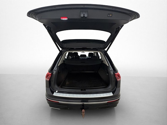 Volkswagen Tiguan Allspace 27 of 30