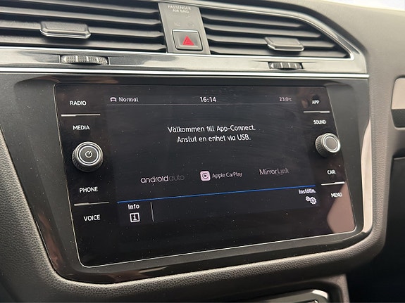 Volkswagen Tiguan Allspace 23 of 30