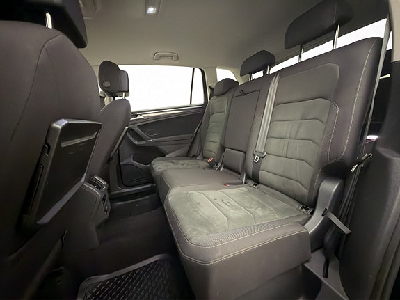 Volkswagen Tiguan Allspace 18 of 30