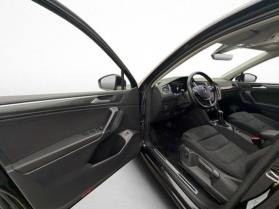 Volkswagen Tiguan Allspace 11 of 30