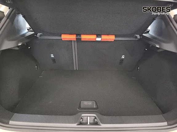 Volvo EX30 15 of 16