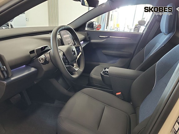 Volvo EX30 7 of 16