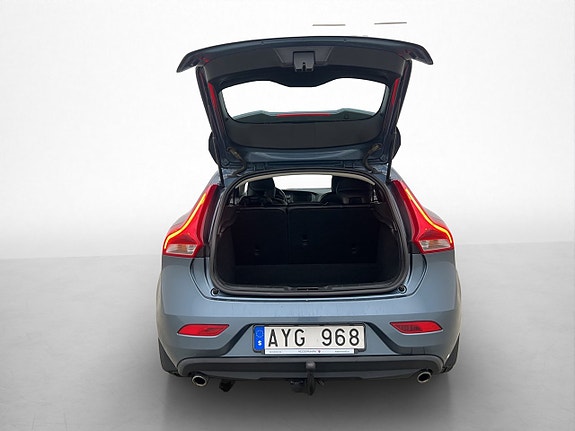 Volvo V40 30 of 30