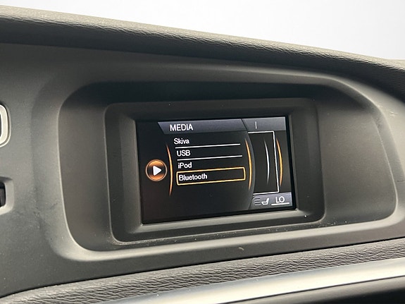 Volvo V40 23 of 30
