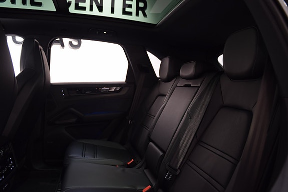 Porsche Cayenne 12 of 21