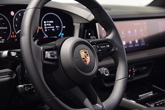 Porsche Cayenne 5 of 5