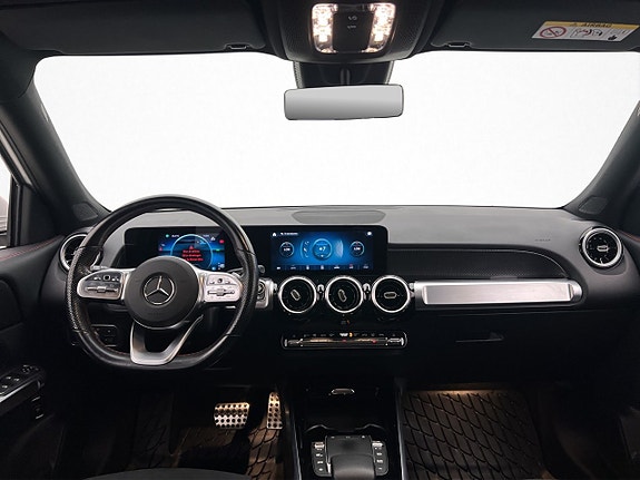 Mercedes-Benz GLB200 d 13 of 30