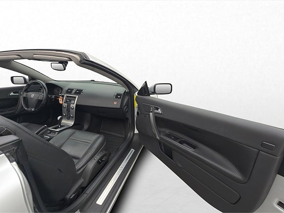 Volvo C70 17 of 29