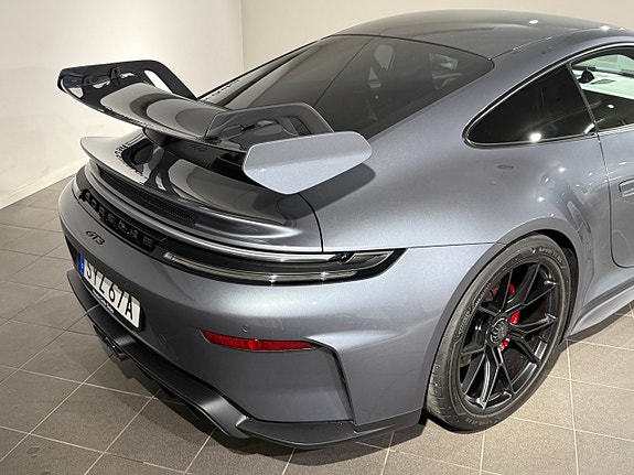 Porsche 911 GT3 8 of 21