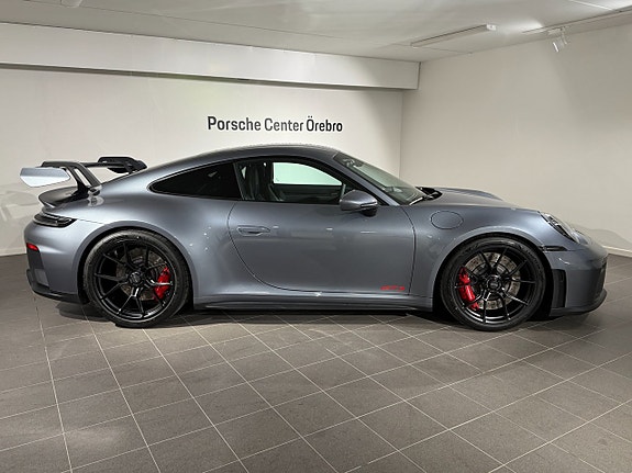 Porsche 911 GT3 5 of 5