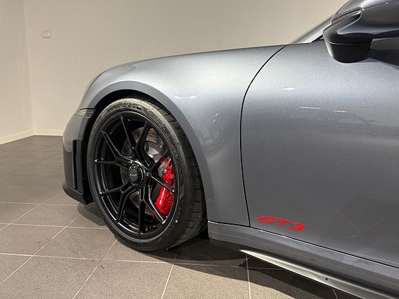 Porsche 911 GT3 12 of 21