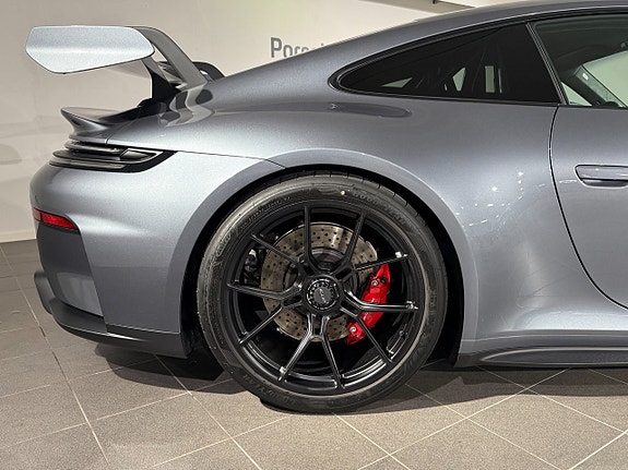 Porsche 911 GT3 11 of 21