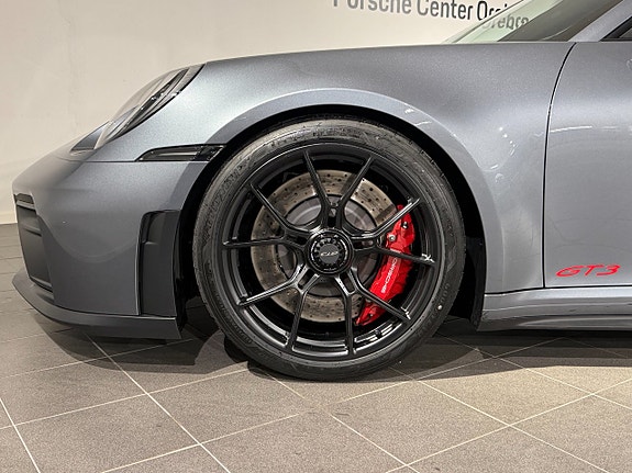 Porsche 911 GT3 10 of 21