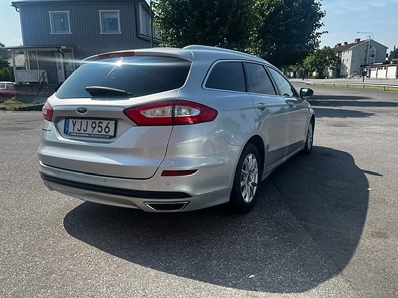 Ford Mondeo 2 of 5