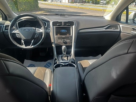 Ford Mondeo 7 of 15
