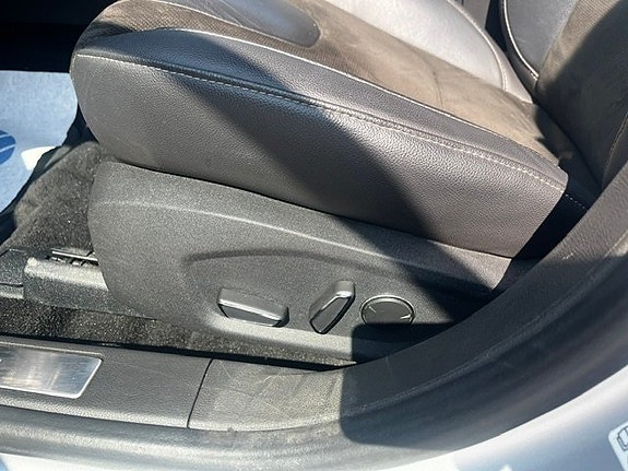 Ford Mondeo 14 of 15