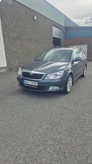 Skoda Octavia 3 of 5