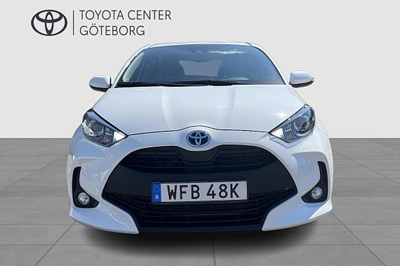 Toyota Yaris 8 of 13