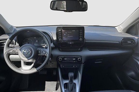 Toyota Yaris 11 of 13