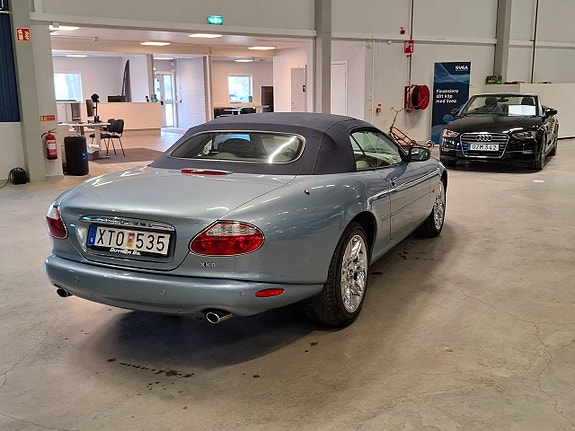 Jaguar XK 3 of 5