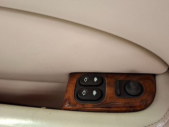 Jaguar XK 19 of 30