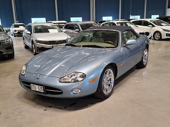 Jaguar XK 4 of 5
