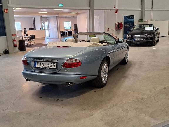 Jaguar XK 7 of 30