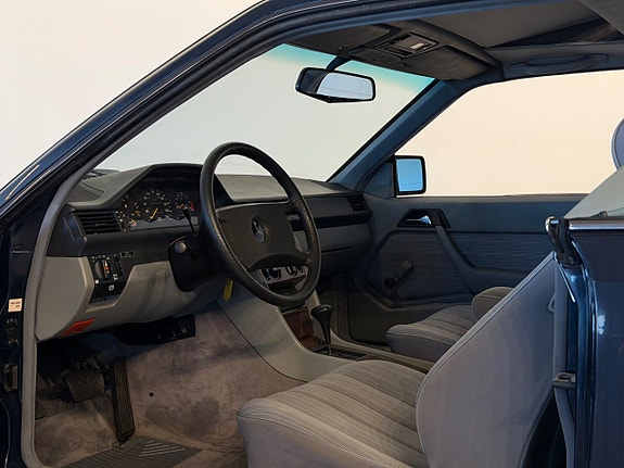 Mercedes-Benz 230 CE 5 of 5