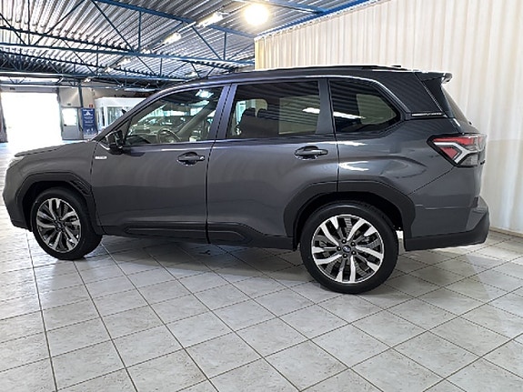 Subaru Forester 4 of 5
