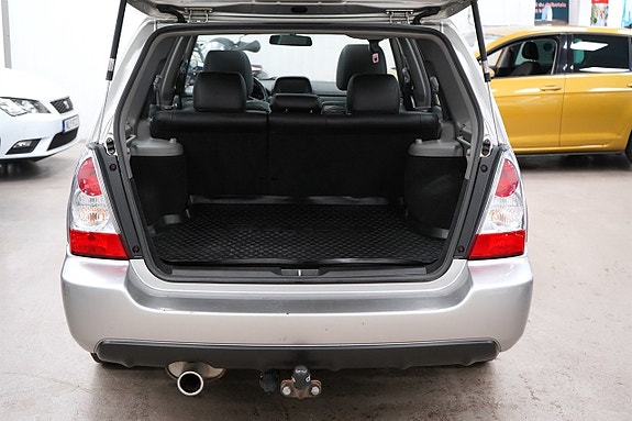 Subaru Forester 9 of 20