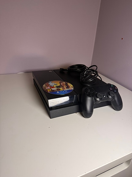 Sony PlayStation 4 + Original DualShock 4 + GTA V