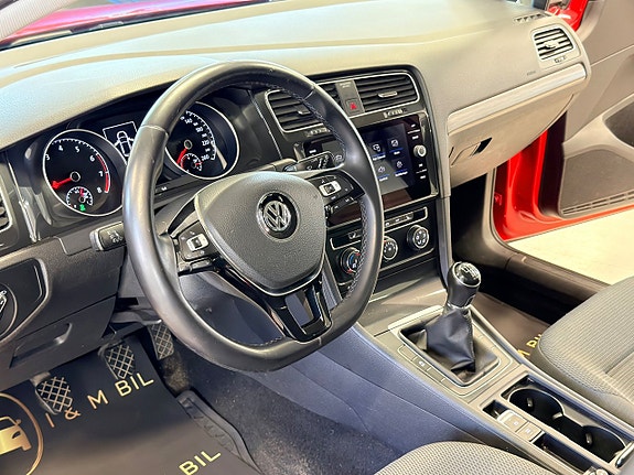 Volkswagen Golf VII 15 of 22