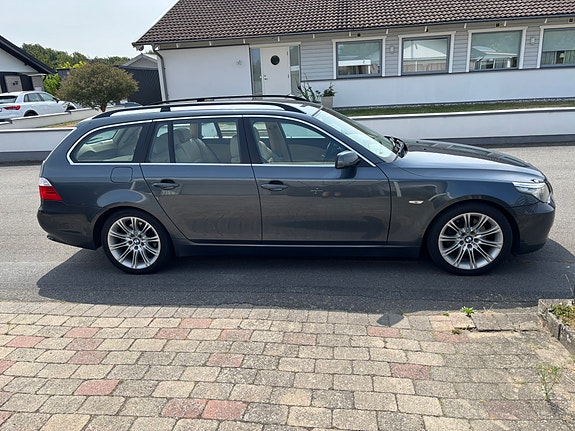 BMW 525i 4 of 5
