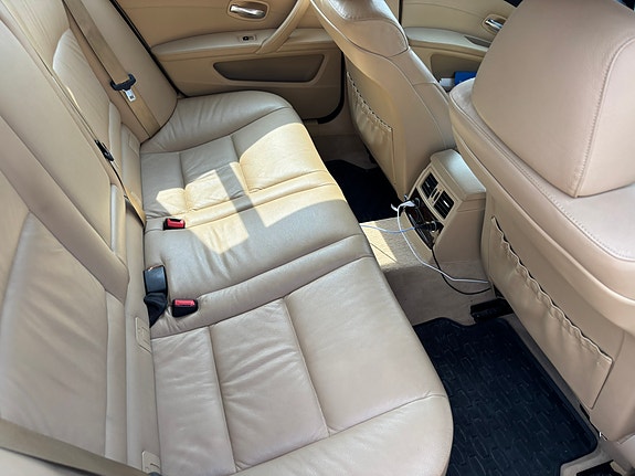 BMW 525i 5 of 5