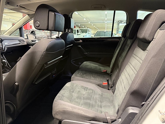 Volkswagen Touran 9 of 18
