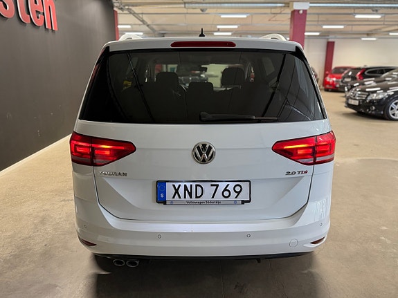 Volkswagen Touran 4 of 18
