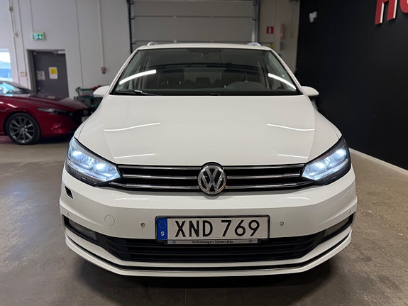 Volkswagen Touran 7 of 18