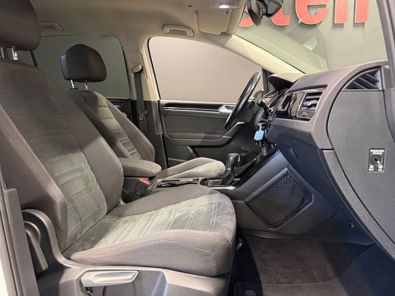 Volkswagen Touran 10 of 18