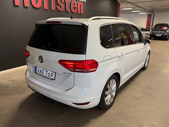 Volkswagen Touran 3 of 18