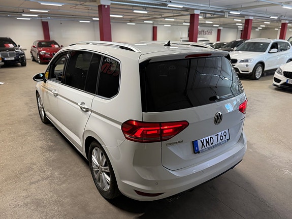 Volkswagen Touran 5 of 18