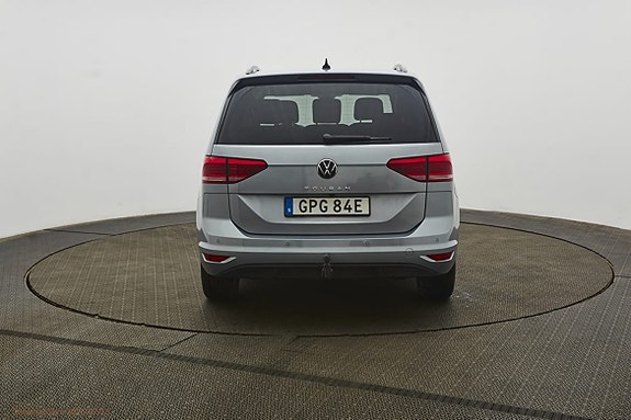 Volkswagen Touran 4 of 5