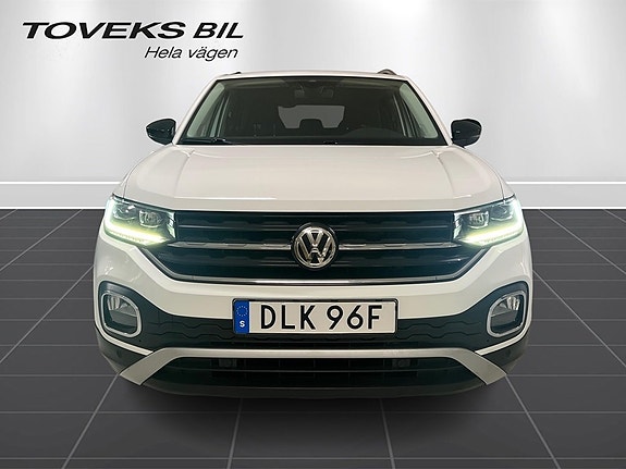 Volkswagen T-Cross 2 of 5