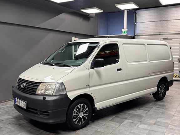 Toyota Skåpbil 2.5 Manuell, 95hk 2 of 5