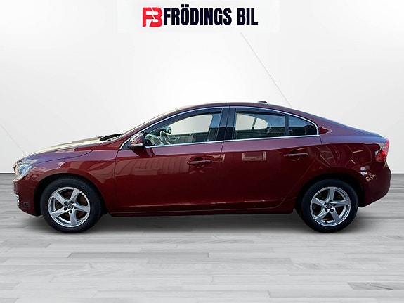 Volvo S60 2 of 5