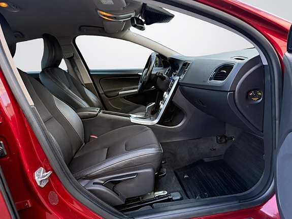 Volvo S60 17 of 21