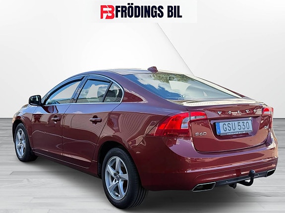 Volvo S60 3 of 5