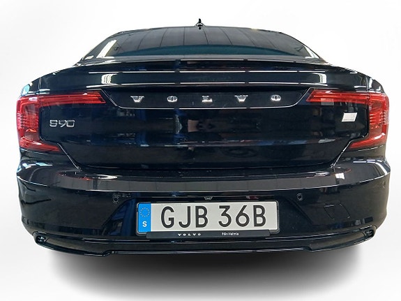 Volvo S90 4 of 5