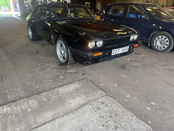 Ford Capri 3 of 5