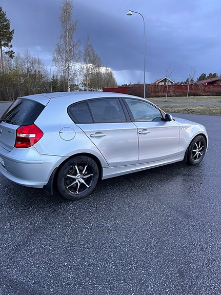 BMW 118d 3 of 6