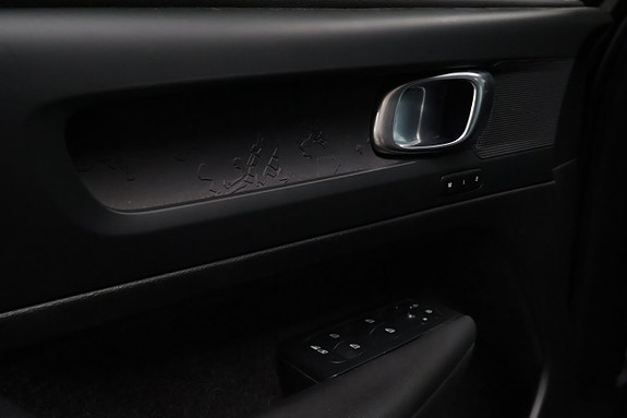 Volvo XC40 10 of 26
